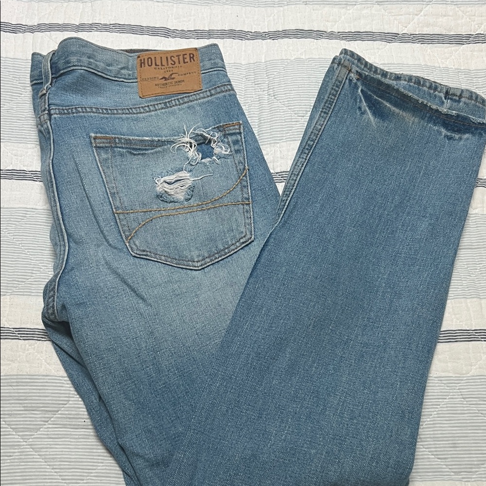 Hollister Men's Light Blue Relaxed Jeans